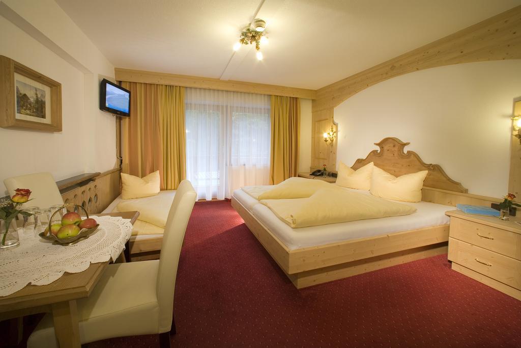 Alpenhotel Tirolerhof Gerlos Room photo